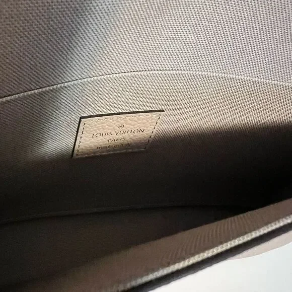 ❤️1950❤️ Louis Vuitton Felicie Pochette in Dove Cream Tourterelle - Picture 12 of 12